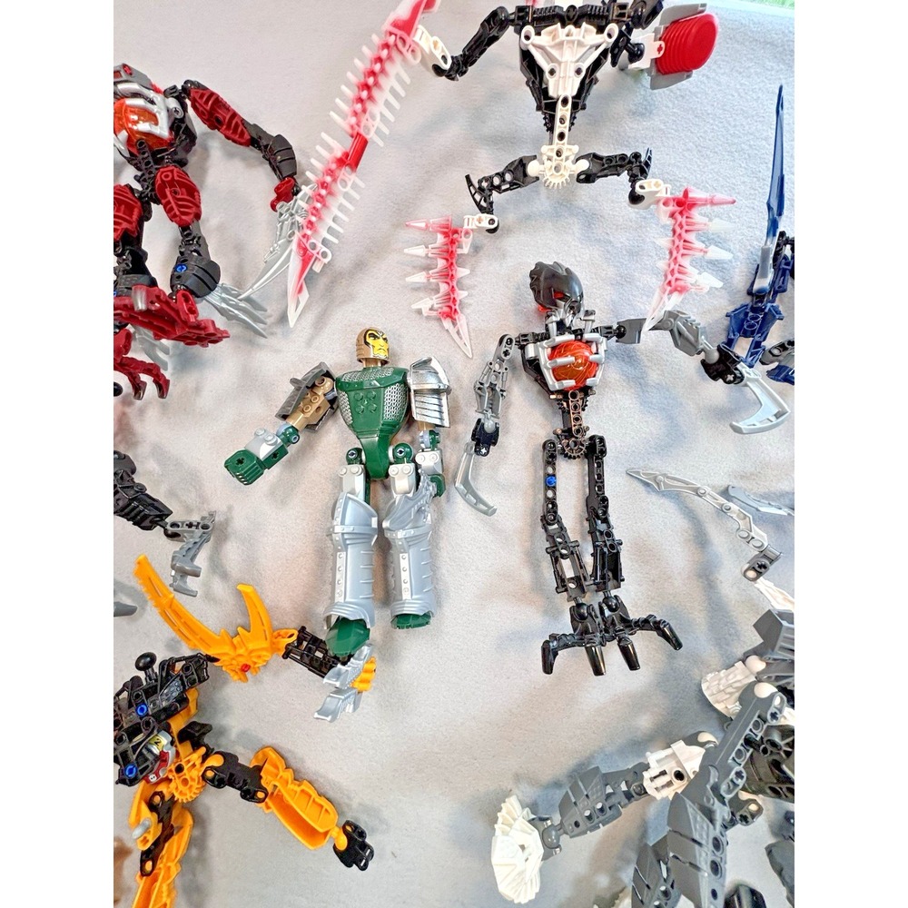 LEGO Bionicle Lot - 2000s Figures / Parts / Accessories - Used As-Is 13lbs - Picture 6 of 16